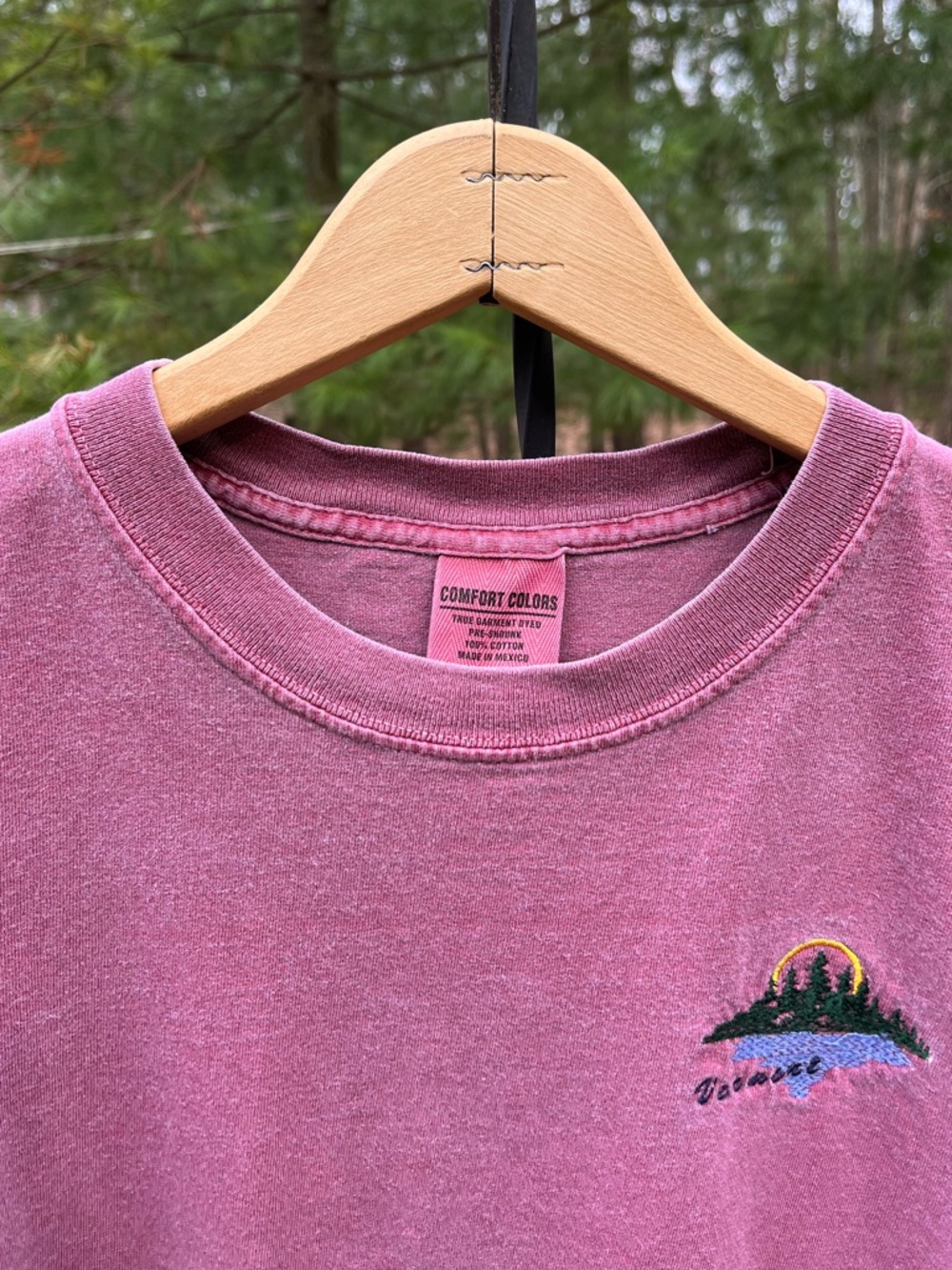 90s Comfort Colors Vermont Tourist T-Shirt Red Distressed Faded Granola Girl - Picture 8 of 13
